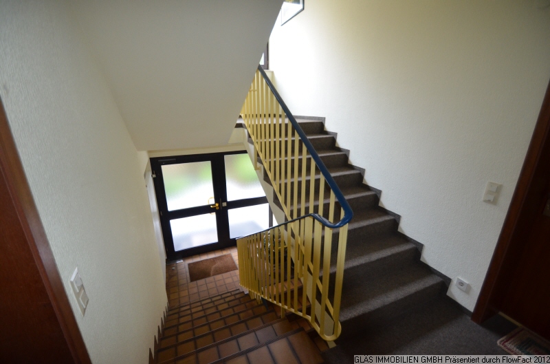 Gepflegtes Treppenhaus Etagenwohnung Saarbr�cken