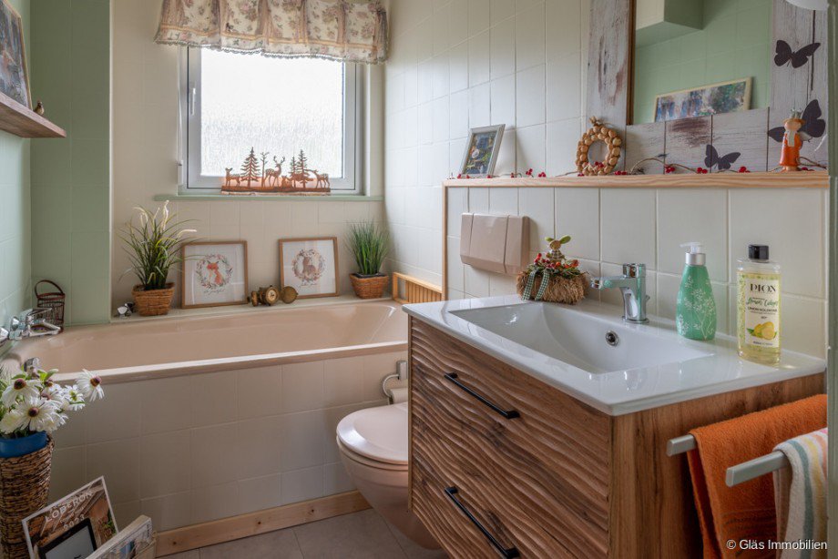 Badezimmer im OG Einfamilienhaus V�lklingen