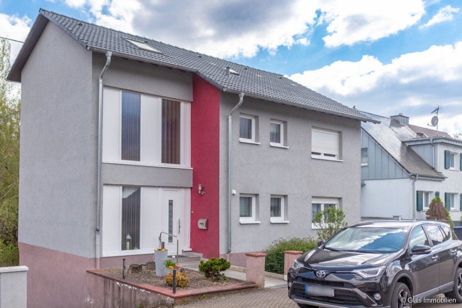 Seitenansicht Zweifamilienhaus V�lklingen