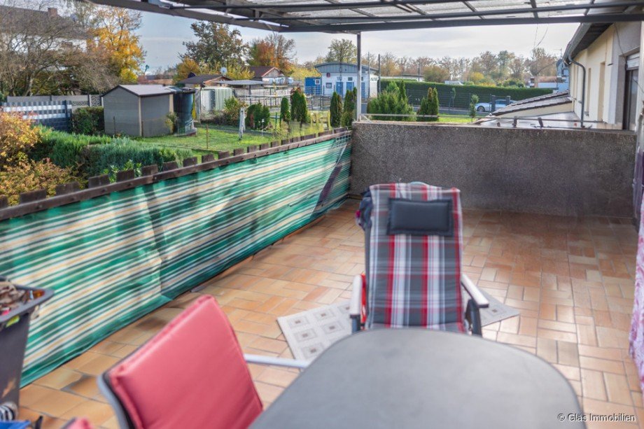 Gro�er Balkon im OG Zweifamilienhaus V�lklingen