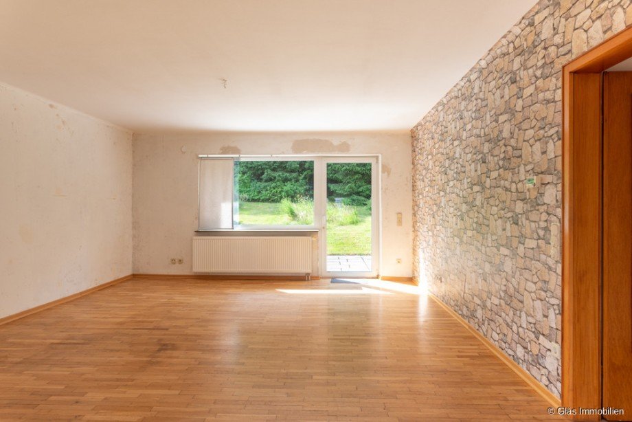 Wohnzimmer mit Zugang zur Terrasse Einfamilienhaus V�lklingen / Geislautern