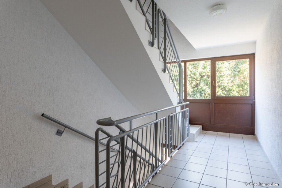 Helles Treppenhaus Dachgeschosswohnung V�lklingen