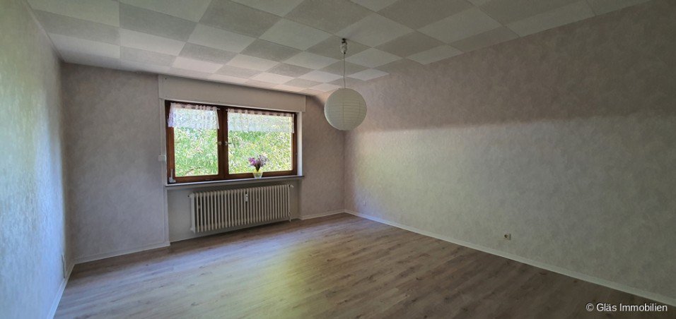Zimmer 2 Dachgeschosswohnung V�lklingen