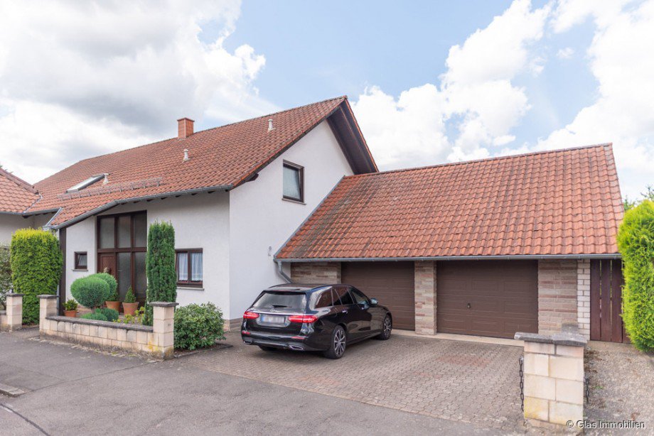Gro�z�giges Einfamilienhaus mit Doppelgarage Einfamilienhaus V�lklingen