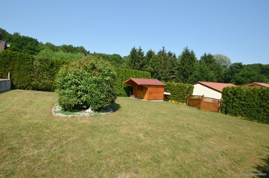 Gartenhaus und hintere Zufahrt Einfamilienhaus Puttelange-aux-Lacs