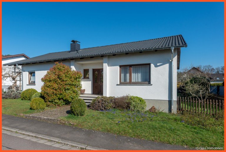 Freistehendes Einfamilienhaus Blieskastel Einfamilienhaus Wohnen auf einer Ebene - Freistehendes Einfamilienhaus in absolut ruhiger Wohnlage