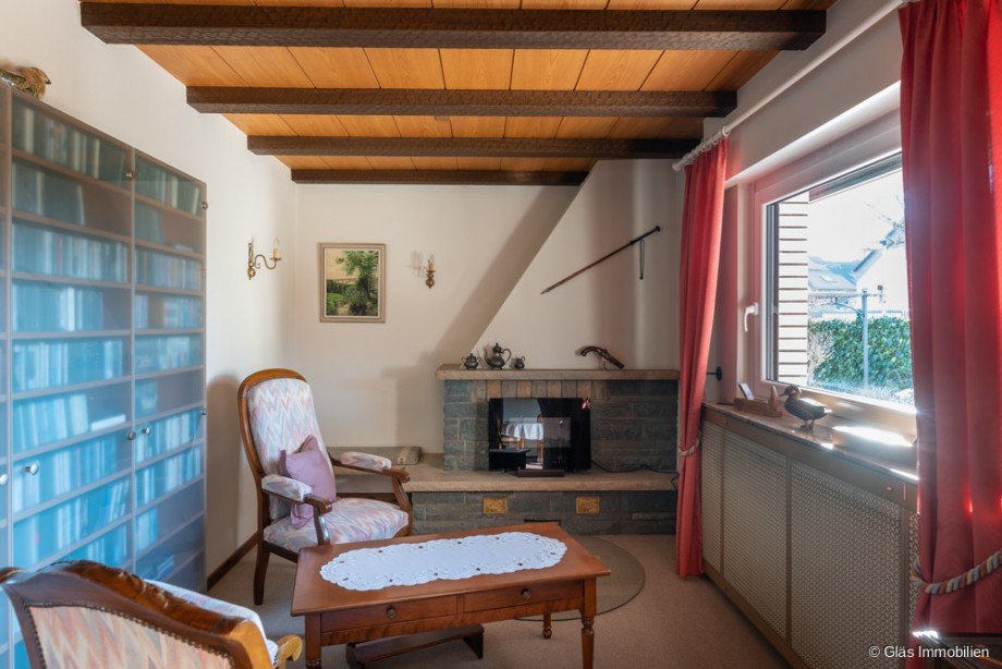 Kaminzimmer mit Blick in den Garten Einfamilienhaus Langenfeld (Rheinland)