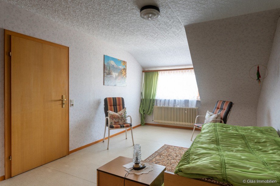 Schlafzimmer 2 DG Zweifamilienhaus Bous