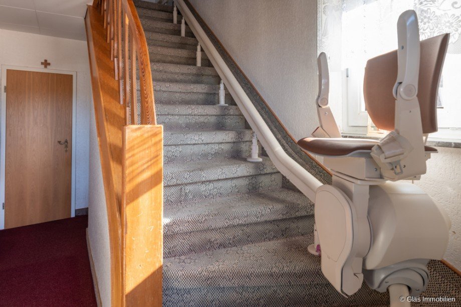 Eingangsbereich mit Treppenaufgang Einfamilienhaus Merchweiler