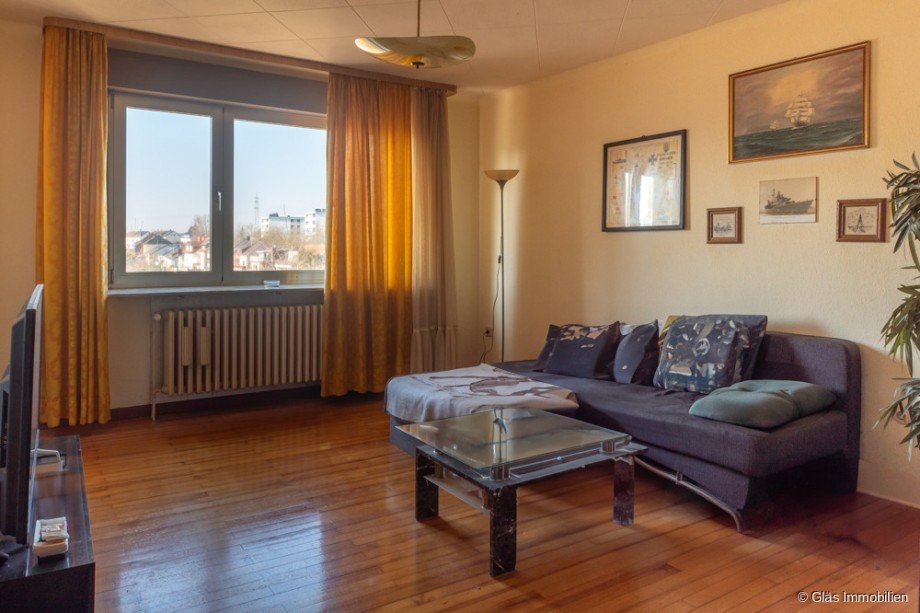 Wohnzimmer im EG Zweifamilienhaus V�lklingen / Heidstock