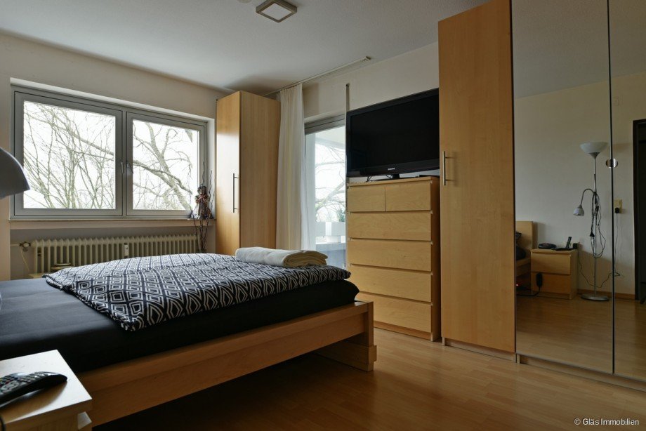 Schlafzimmer mit Balkon Erdgeschosswohnung Saarbr�cken / Sankt Arnual