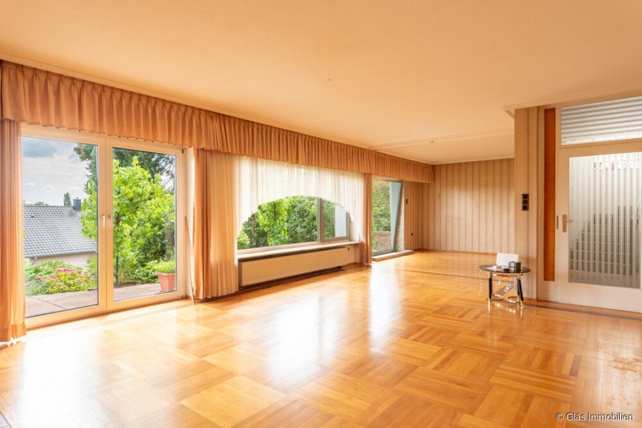 Lichtdurchfluteter Wohnbereich mit Zugang zum Garten Einfamilienhaus V�lklingen