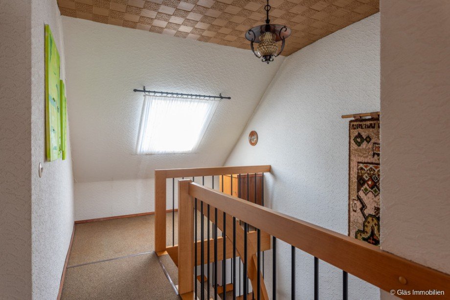 Flur DG Zweifamilienhaus Gro�rosseln