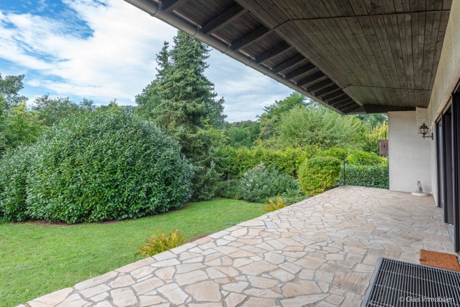 Terrasse mit Blick ins Gr�ne Einfamilienhaus Gro�rosseln