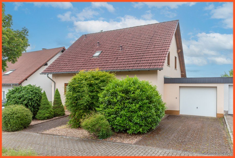 Freistehendes Einfamilienhaus in bester Wohnlage Einfamilienhaus V�lklingen