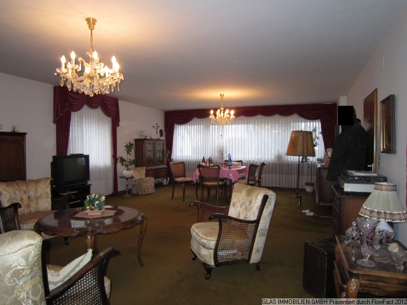 Gro�z�giges Wohn_Esszimmer Einfamilienhaus Riegelsberg