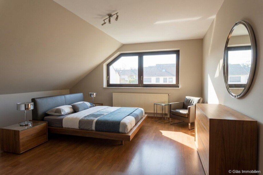 Schlafzimmer Dachgeschosswohnung V�lklingen