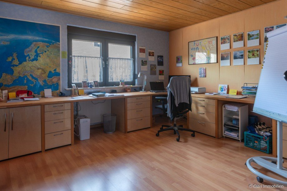 Arbeitszimmer im OG Zweifamilienhaus V�lklingen