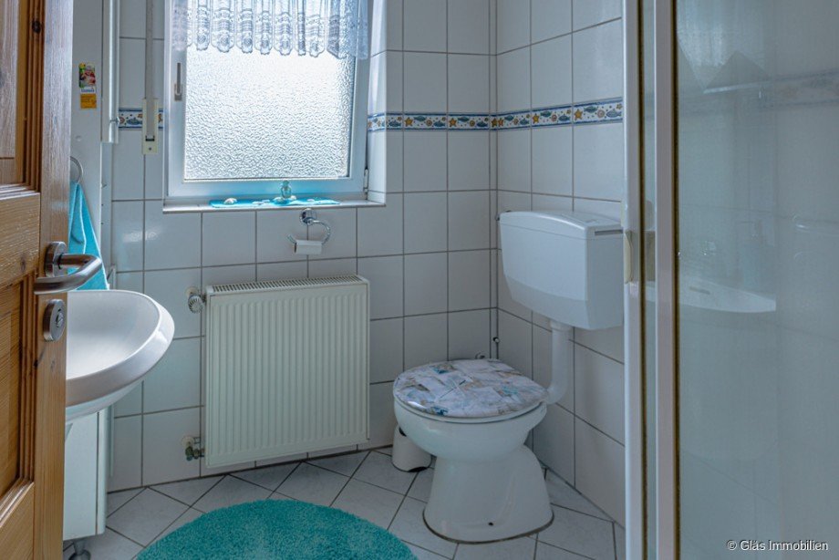 Badezimmer mit Dusche OG Zweifamilienhaus V�lklingen