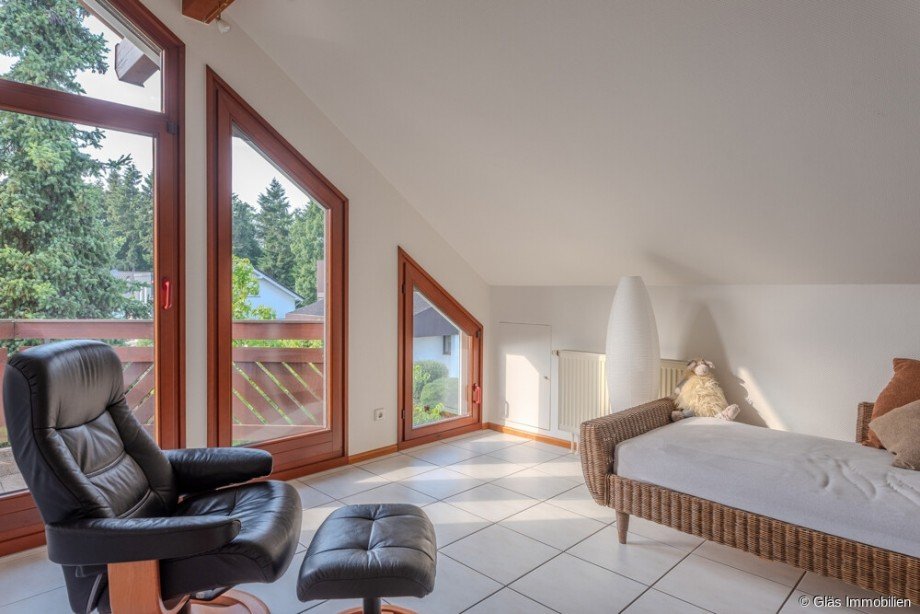 Kinderzimmer 2 mit Balkon Einfamilienhaus Wadgassen