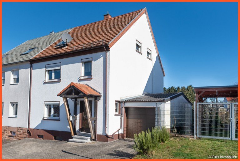 Charmantes Einfamilienhaus mit gro�em Grundst�ck Merchweiler Einfamilienhaus Charmantes Einfamilienhaus mit gro�em Grundst�ck in ruhiger Lage von Merchweiler-Wemmetsweiler