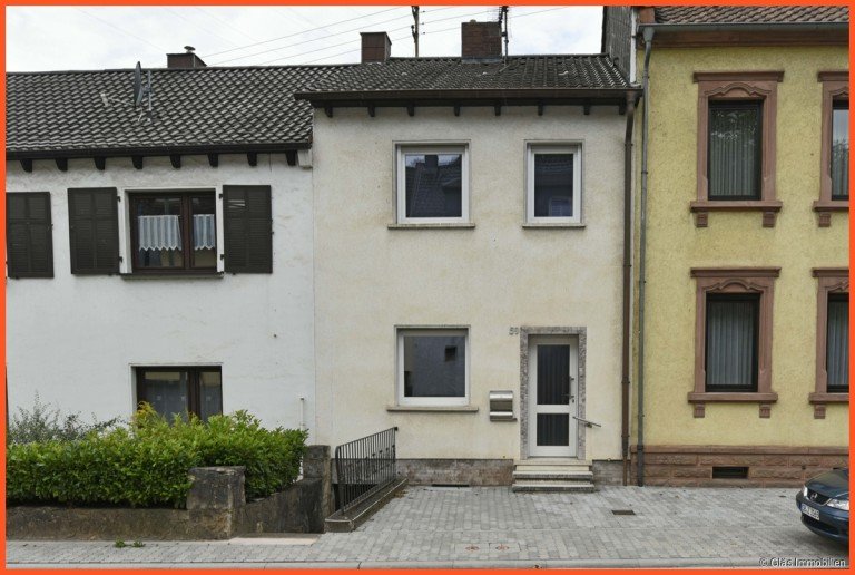 Erschwingliches Einfamilienhaus P�ttlingen Einfamilienhaus Nie wieder Miete - Erschwingliches Einfamilienhaus mit kleinem Garten und Blick ins Gr�ne
