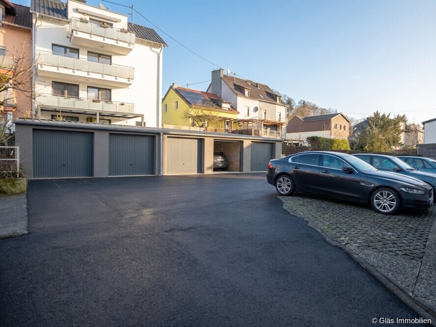 Blick in den Hof Mehrfamilienhaus Bous