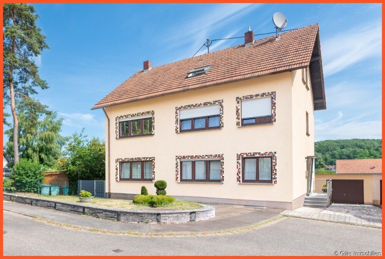 Freistehendes Generationenhaus in ruhiger Wohnlage V�lklingen / Ludweiler Mehrfamilienhaus Ludweiler - Ein Zuhause f�r mehrere Generationen - Gepflegtes Wohnhaus mit viel Platz und Garten