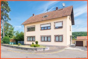 Hauptbild Ludweiler - Ein Zuhause für mehrere Generationen - Gepflegtes Wohnhaus mit viel Platz und Garten