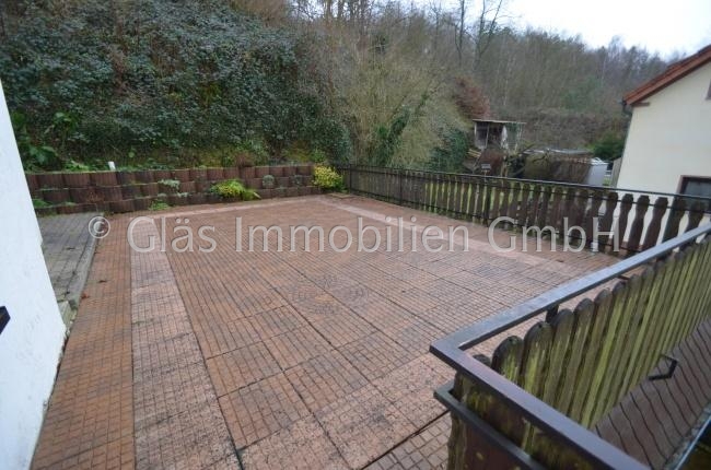 Gro�e Terrasse im EG Zweifamilienhaus Gro�rosseln