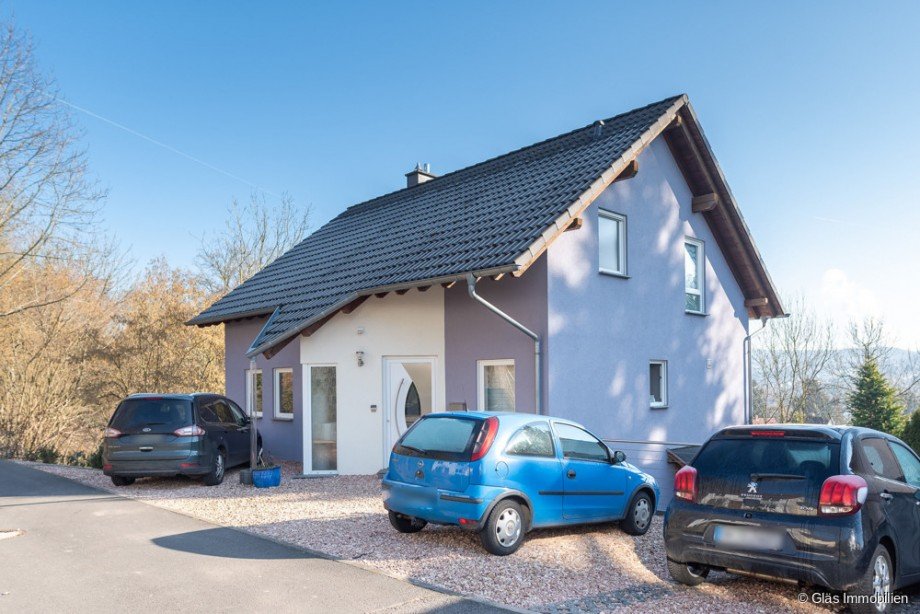 Freistehendes Einfamilienhaus mit Einliegerwohnung Einfamilienhaus Neunkirchen-Wiebelskirchen