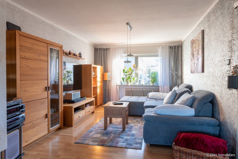 Wohnzimmer 1. OG Zweifamilienhaus V�lklingen