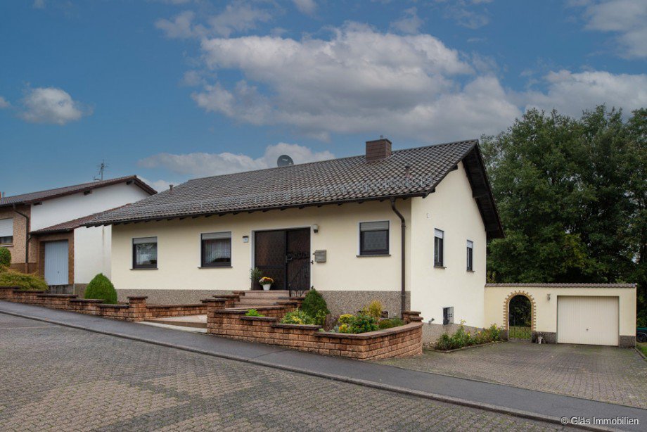 Freistehendes Einfamilienhaus in Waldrandlage Einfamilienhaus Gro�rosseln