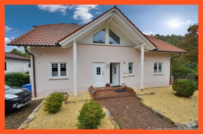 Hier werden Tr�ume wahr Gro�rosseln Einfamilienhaus ***VERKAUFT*** Gro�z�giges Einfamilienhaus mit Einliegerwohnung und jeder Menge Platz zum Toben!