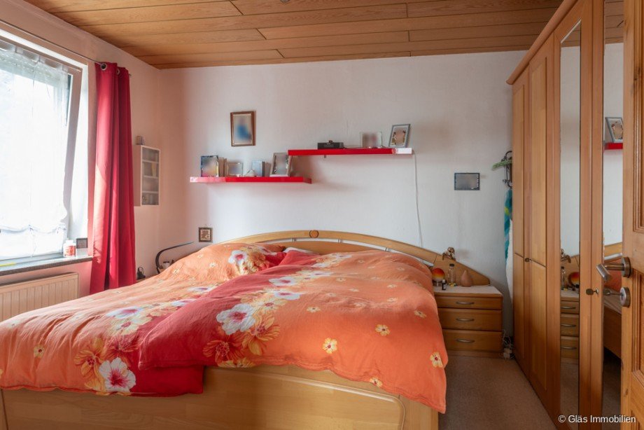 Schlafzimmer OG Zweifamilienhaus V�lklingen