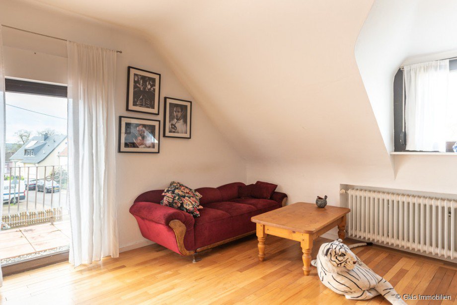 Kinderzimmer im DG mit Balkon Zweifamilienhaus Bous