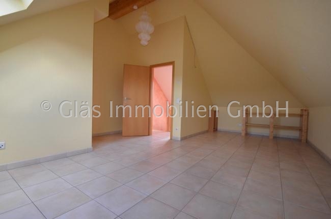 Elternschlafzimmer Dachgeschosswohnung V�lklingen
