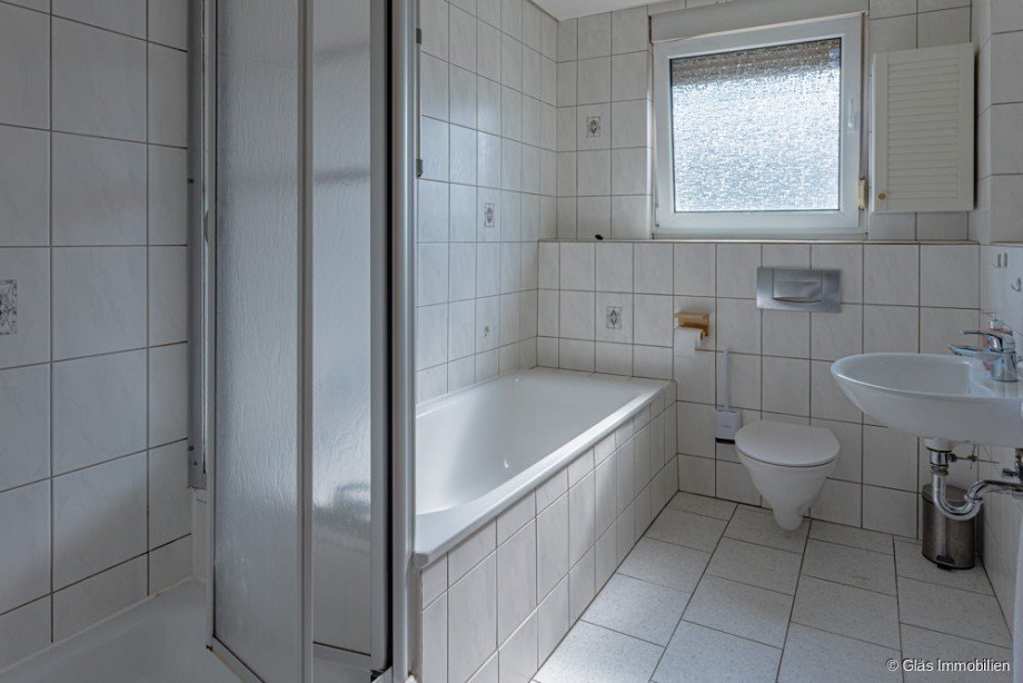 Badezimmer EG Zweifamilienhaus V�lklingen