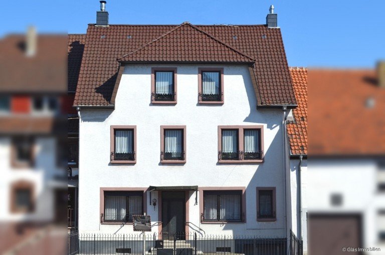 Sehr gepflegtes Mehrfamilienhaus Gro�rosseln Mehrfamilienhaus Gepflegtes Mehrgenerationenhaus mit Garten, Garage und gen�gend Kfz-Stellpl�tzen in zentraler Lage!