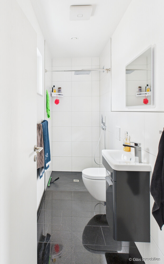 G�ste-Bad im Erdgescho� Einfamilienhaus R�dersheim-Gronau