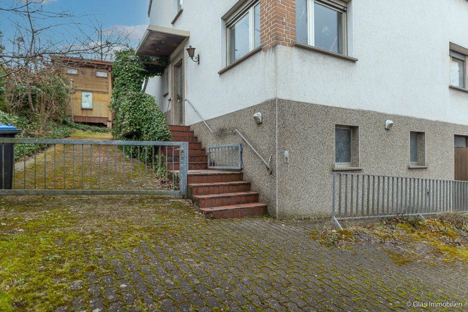 Hauseingang Zweifamilienhaus Schwalbach