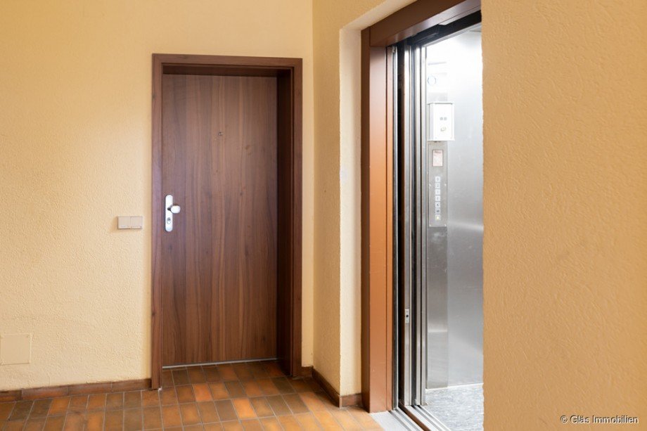 Wohnungseingang Etagenwohnung Saarbr�cken / Schafbr�cke