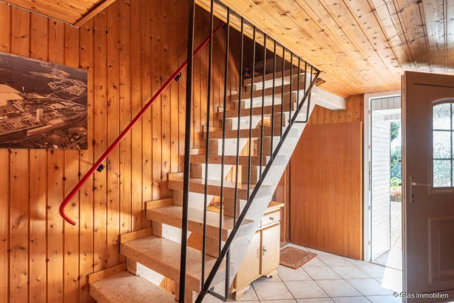 Ausgang in den Hof Zweifamilienhaus Riegelsberg