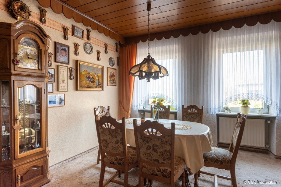 ins Esszimmer Zweifamilienhaus Riegelsberg