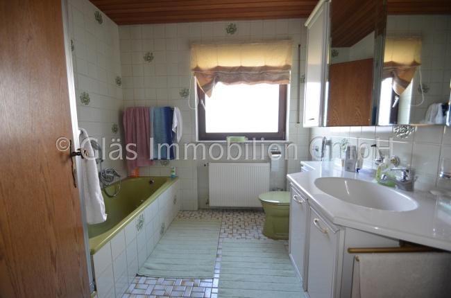 Badezimmer EG Einfamilienhaus Gro�rosseln