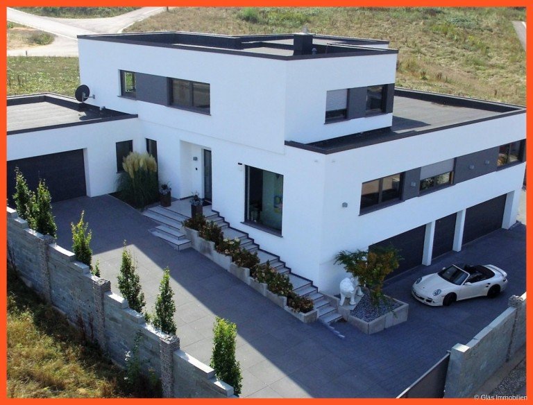 DJI_0031 V�lklingen Einfamilienhaus Exklusivit�t ohne Kompromisse - Luxuri�ses Einfamilienhaus im Bauhaus-Stil in bevorzugter H�henlage!