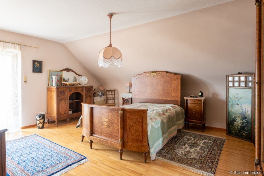 Elternschlafzimmer mit Zugang zum Balkon Einfamilienhaus �berherrn / Berus