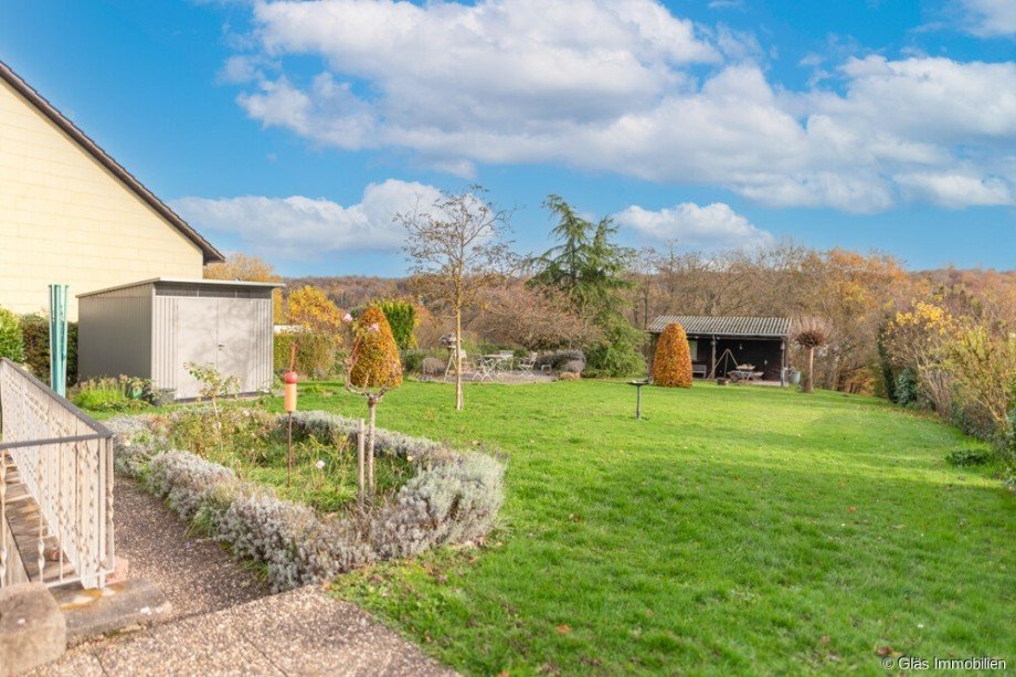 Blick in den Garten Einfamilienhaus V�lklingen