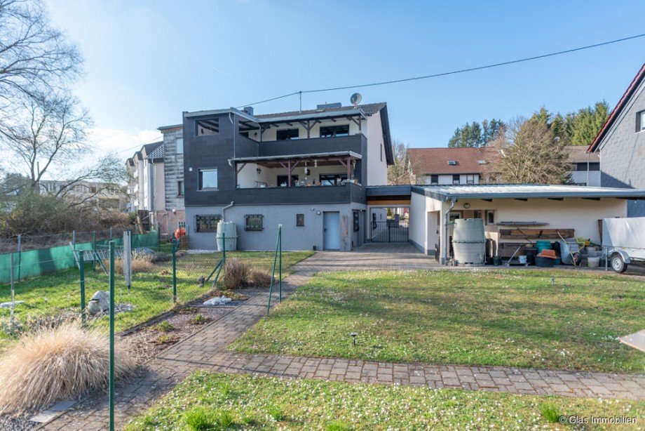 R�ckansicht Haus vom Garten Zweifamilienhaus V�lklingen