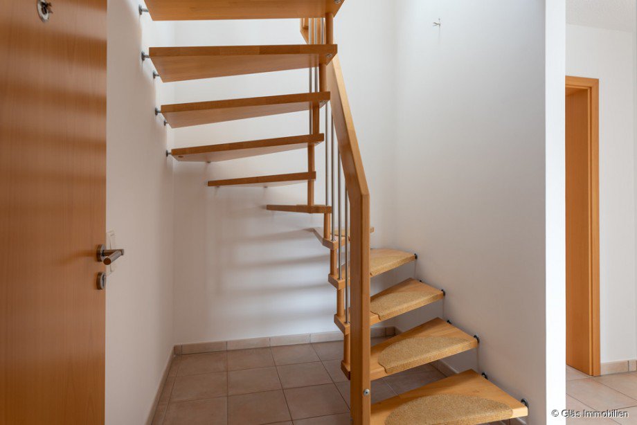 Treppe ins obere Geschoss Maisonettewohnung V�lklingen